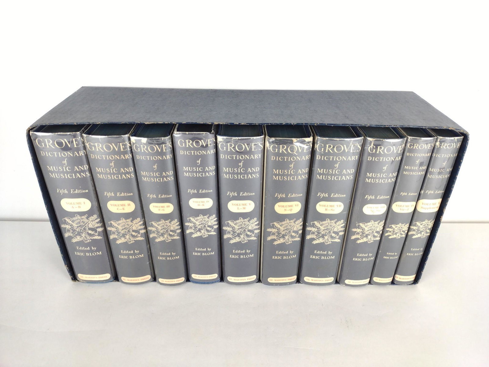 10 Vols Groves Dictionary of Music & Musicians: Boxed Set. Fifth Edition. Copyright 1954 by St. Martin Press Inc. KE. IMPORTANT: Before bidding, please read the terms and conditions. When you registered for the auction you agreed to these terms and