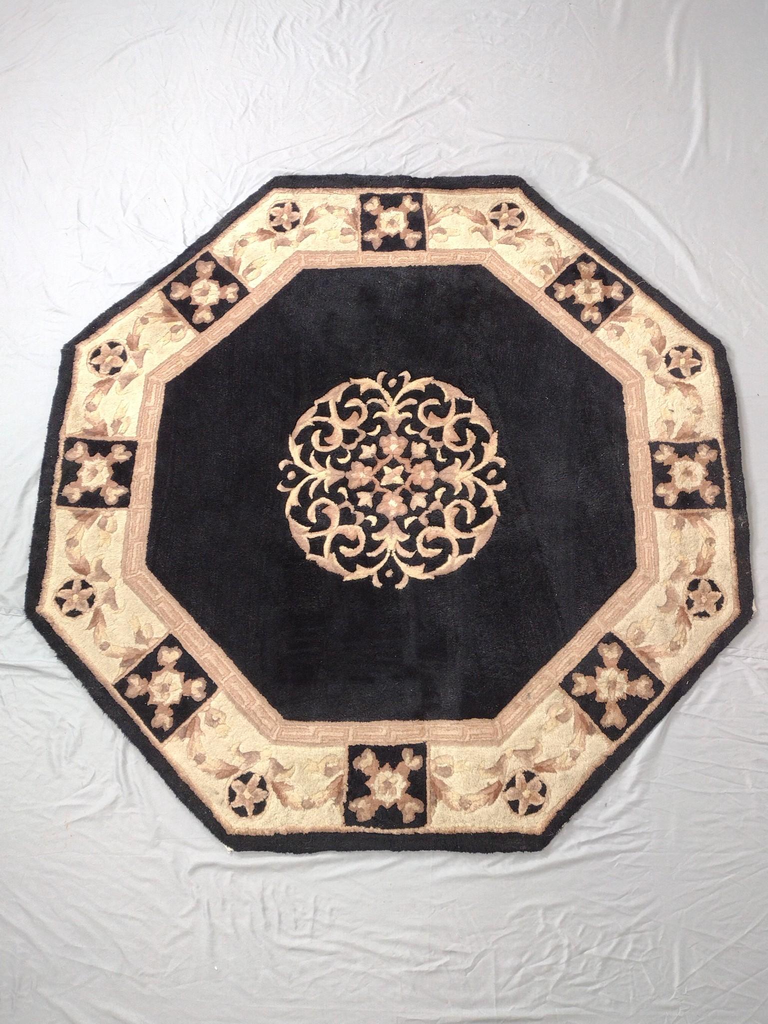Octagonal Area Rug (1 of 4)