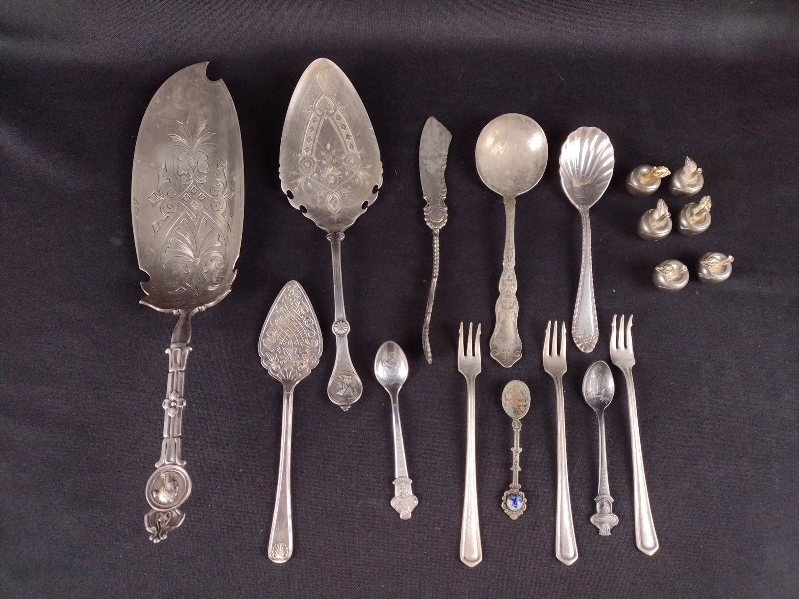 18 Pcs Silverplate Incl Place Card Holders (1 of 14)