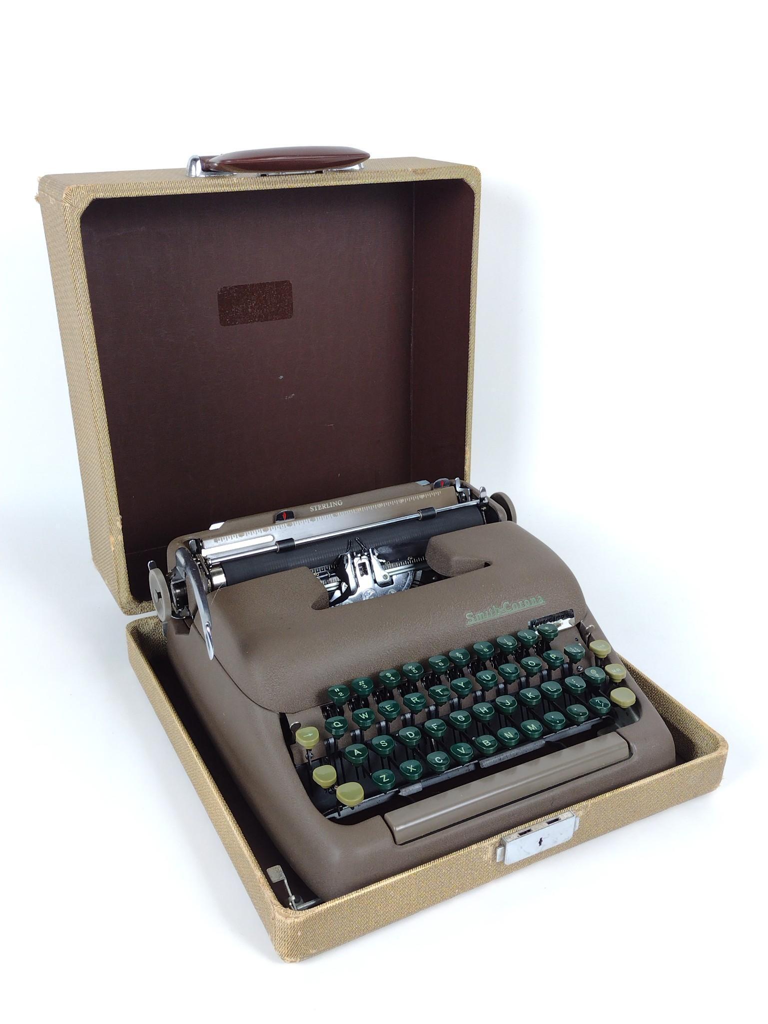 Smith-Corona Typewriter (1 of 6)