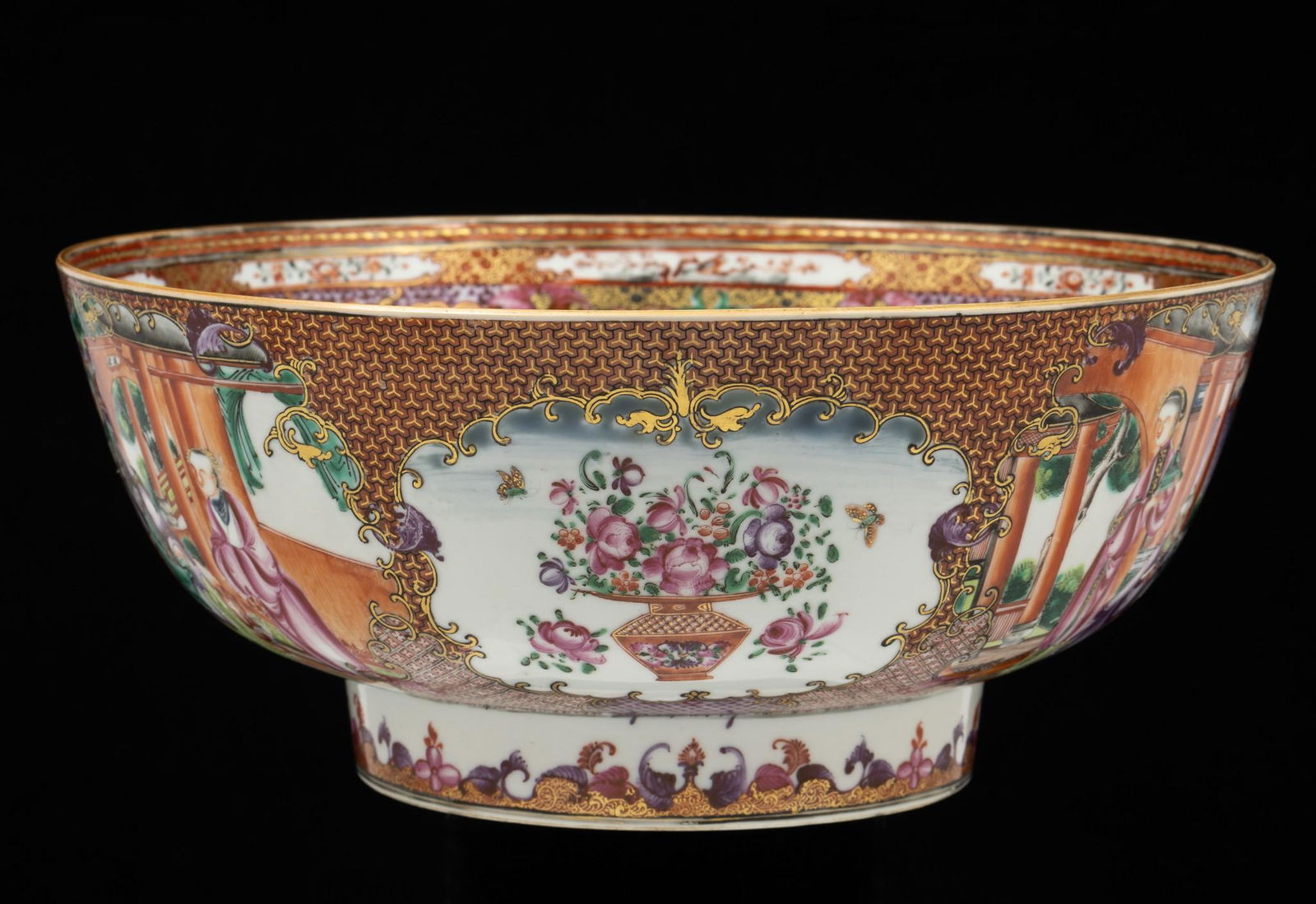 Large Chinese Export Rose Mandarin Bowl (1 of 10)