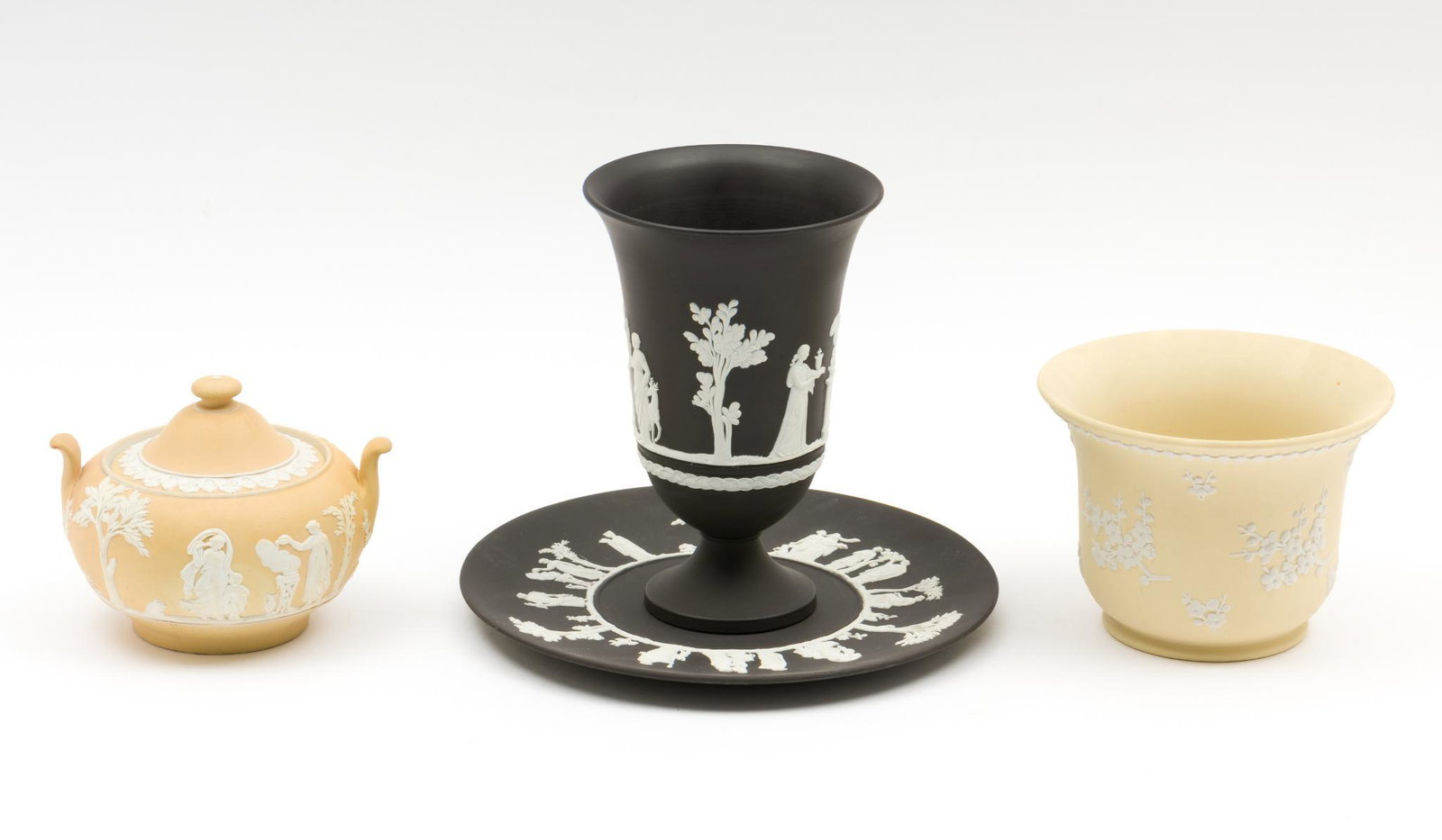 4 Pcs Wedgwood Jasperware Incl Black (1 of 18)