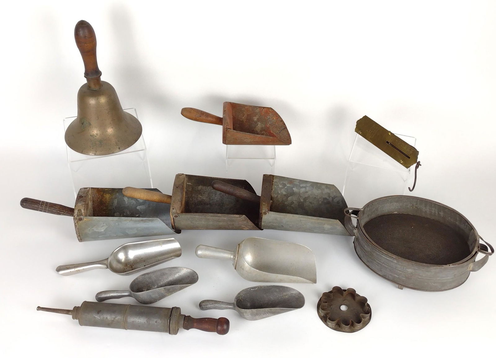 12 Pcs Kitchenalia and Bell (1 of 3)