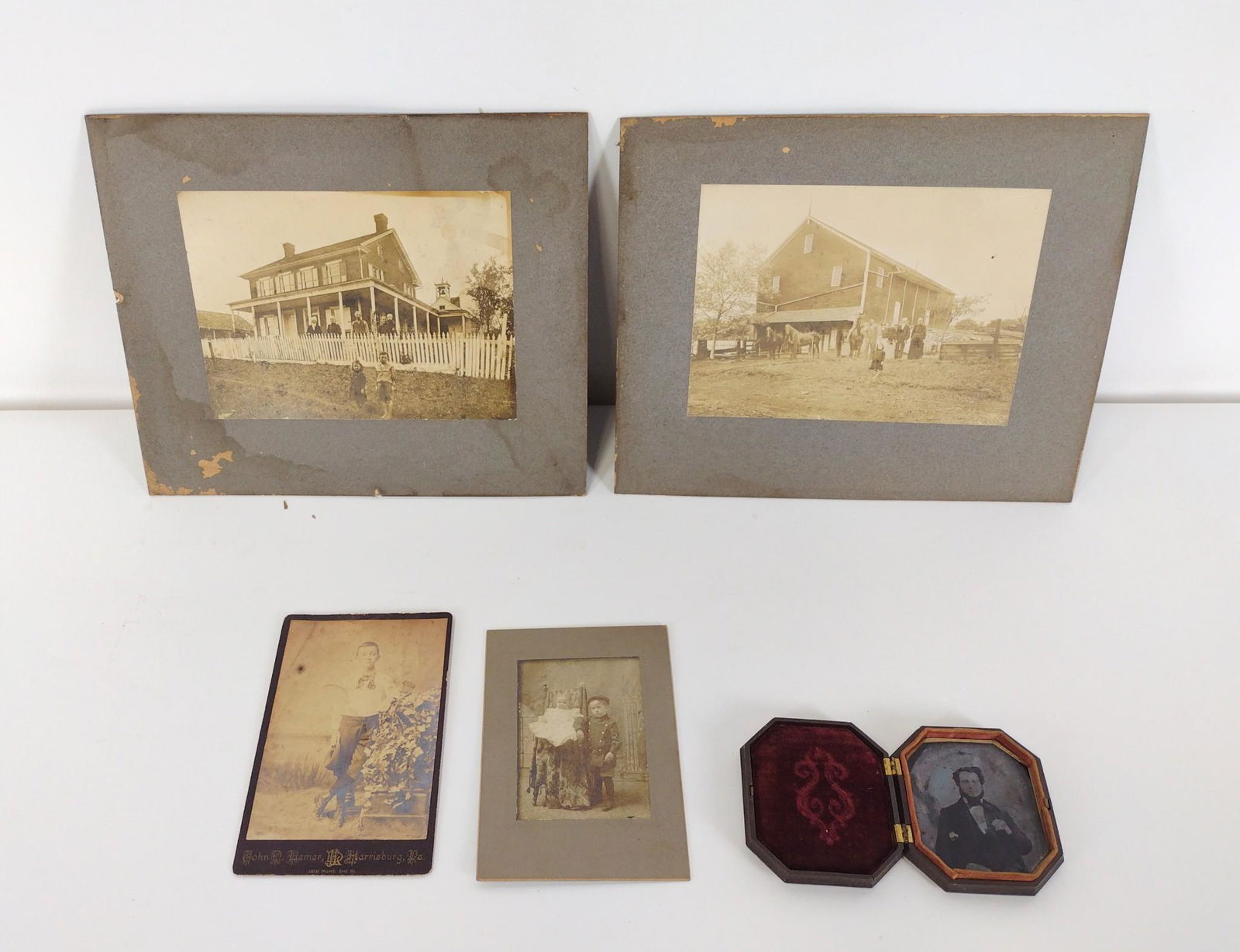 5 Antique Photographs Incl Cased Image (1 of 4)