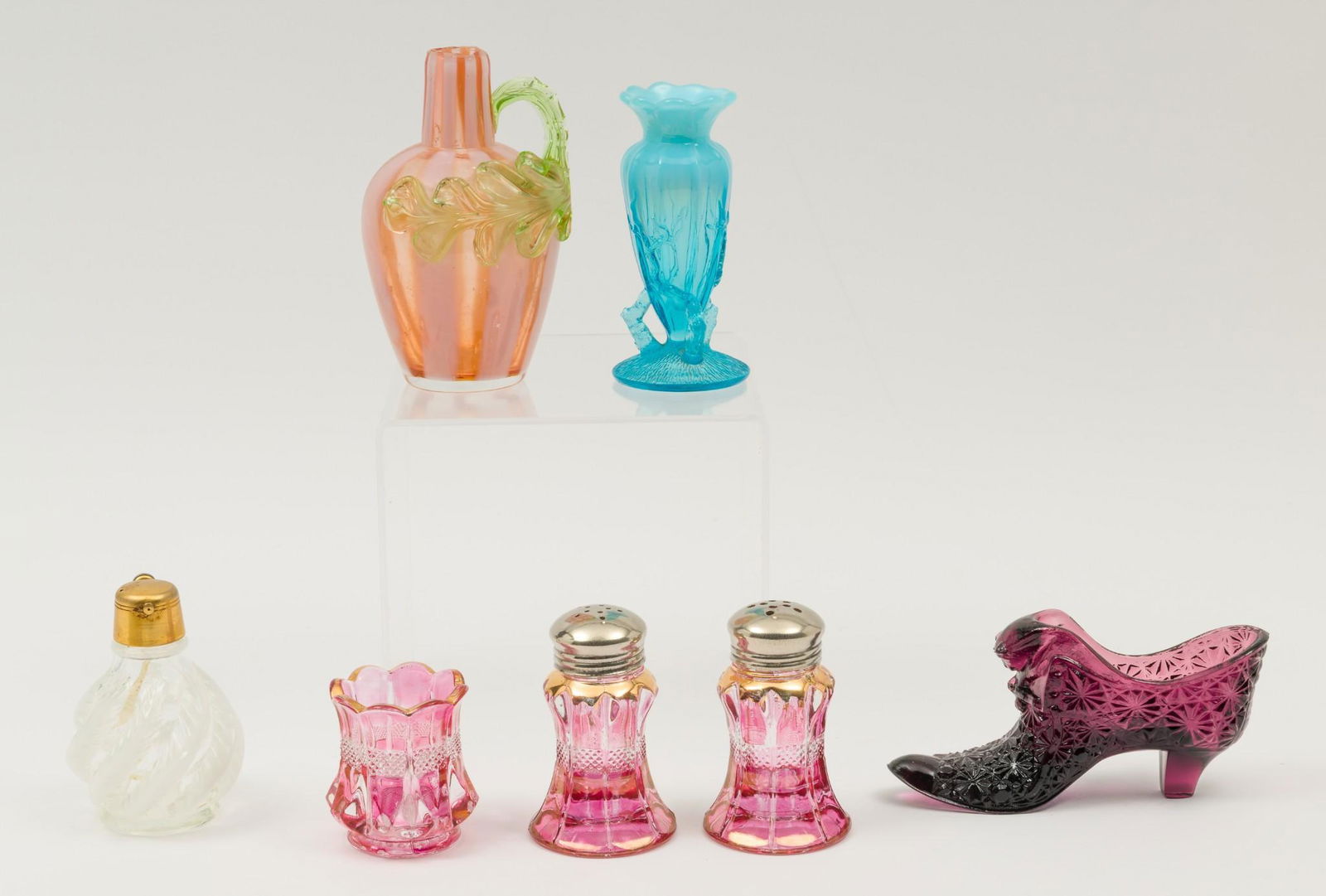 7 Pcs Vintage Glassware incl Shakers (1 of 6)