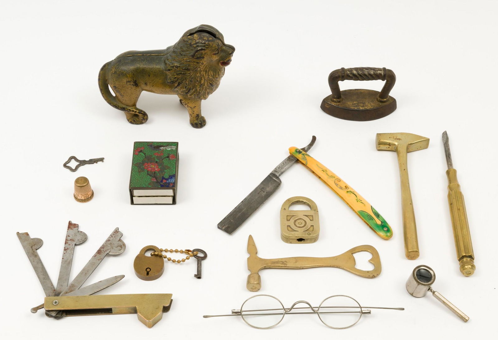 13 Desk & Dresser Articles (1 of 7)