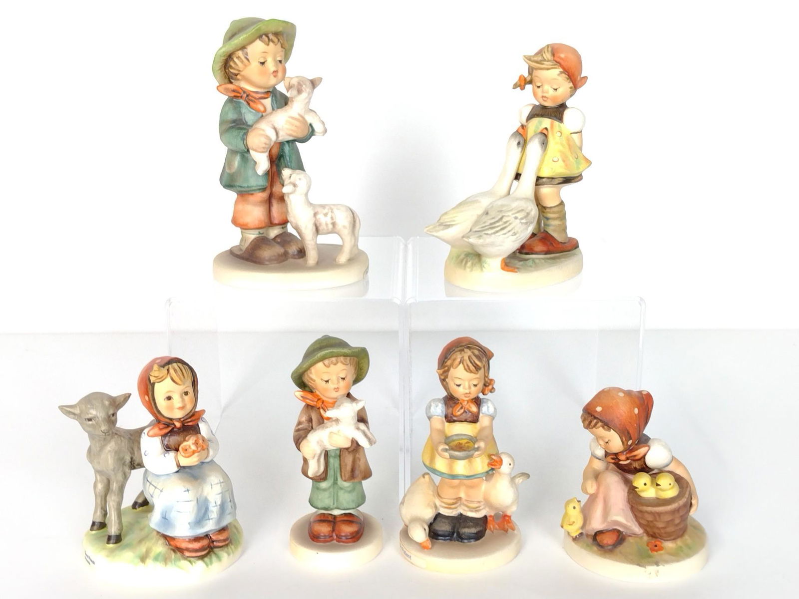 6 Hummel Figurines Incl Good Friends (1 of 7)
