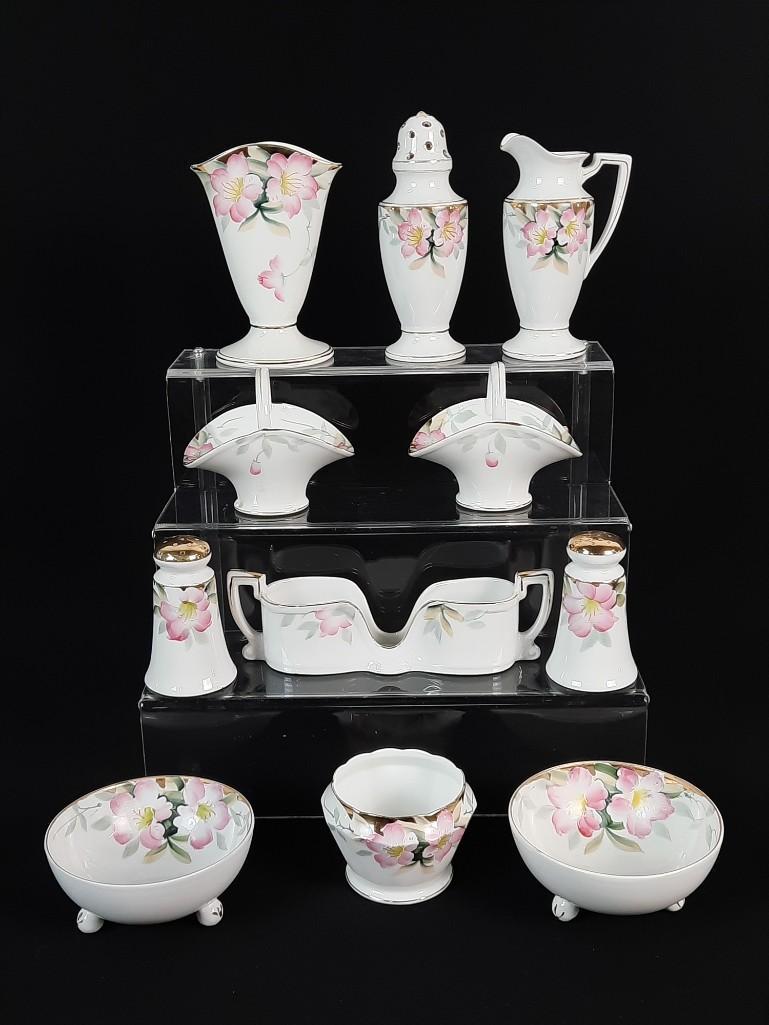 11 Pcs Noritake Azalea incl Cream and Powdered Sugar Set (1 of 3)