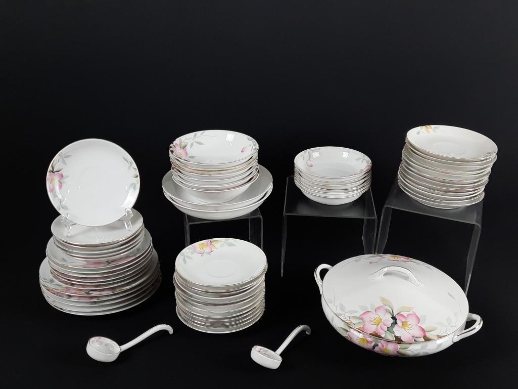 59 Pcs Noritake Azalea incl Covered Vegetable (1 of 4)