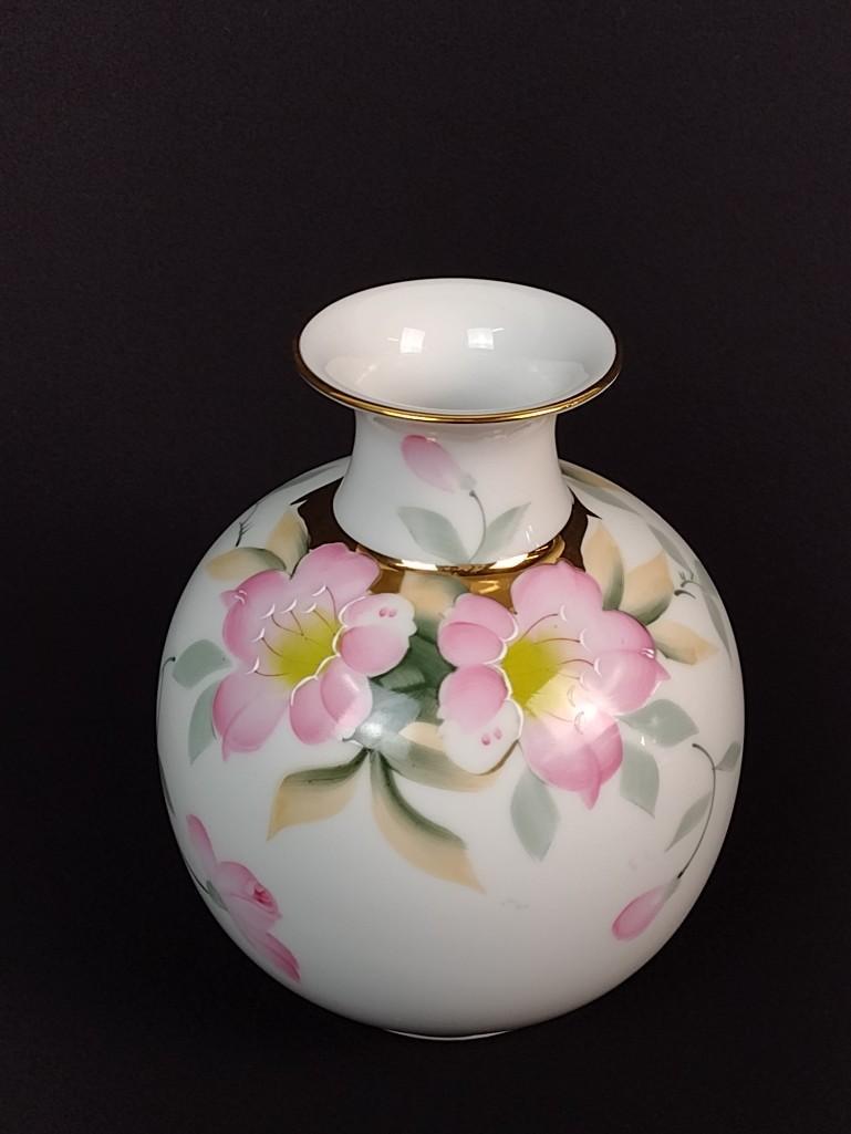 6-1/4" Noritake Azalea Bulbous Vase (1 of 3)