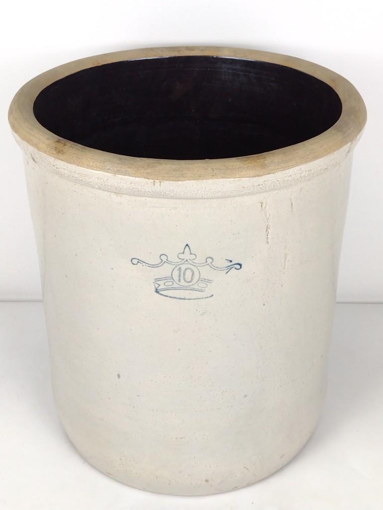 10 Gallon Crock (1 of 3)