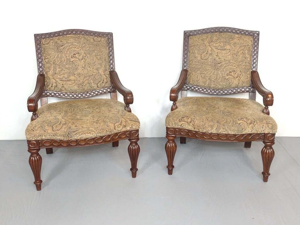 Pair Of Broyhill Oversized Arm Chairs (1 of 4)