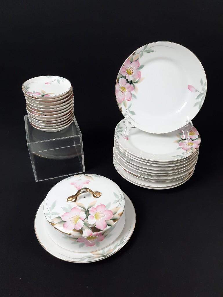 24 Pcs Noritake Azalea Bread and Butter Dishes (1 of 3)