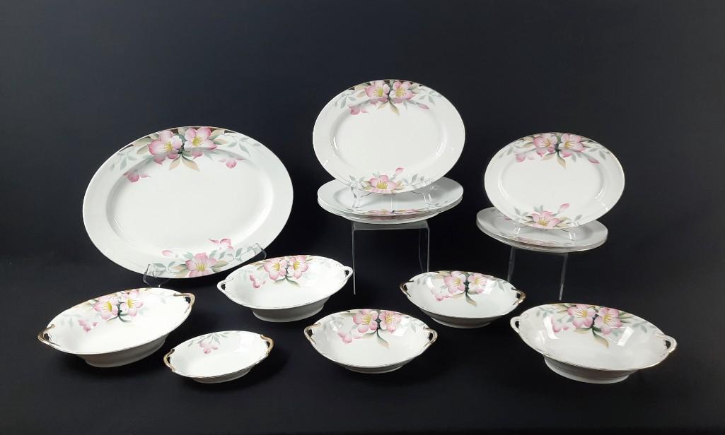 13 Noritake Azalea Serving Trays and Bowls (1 of 5)