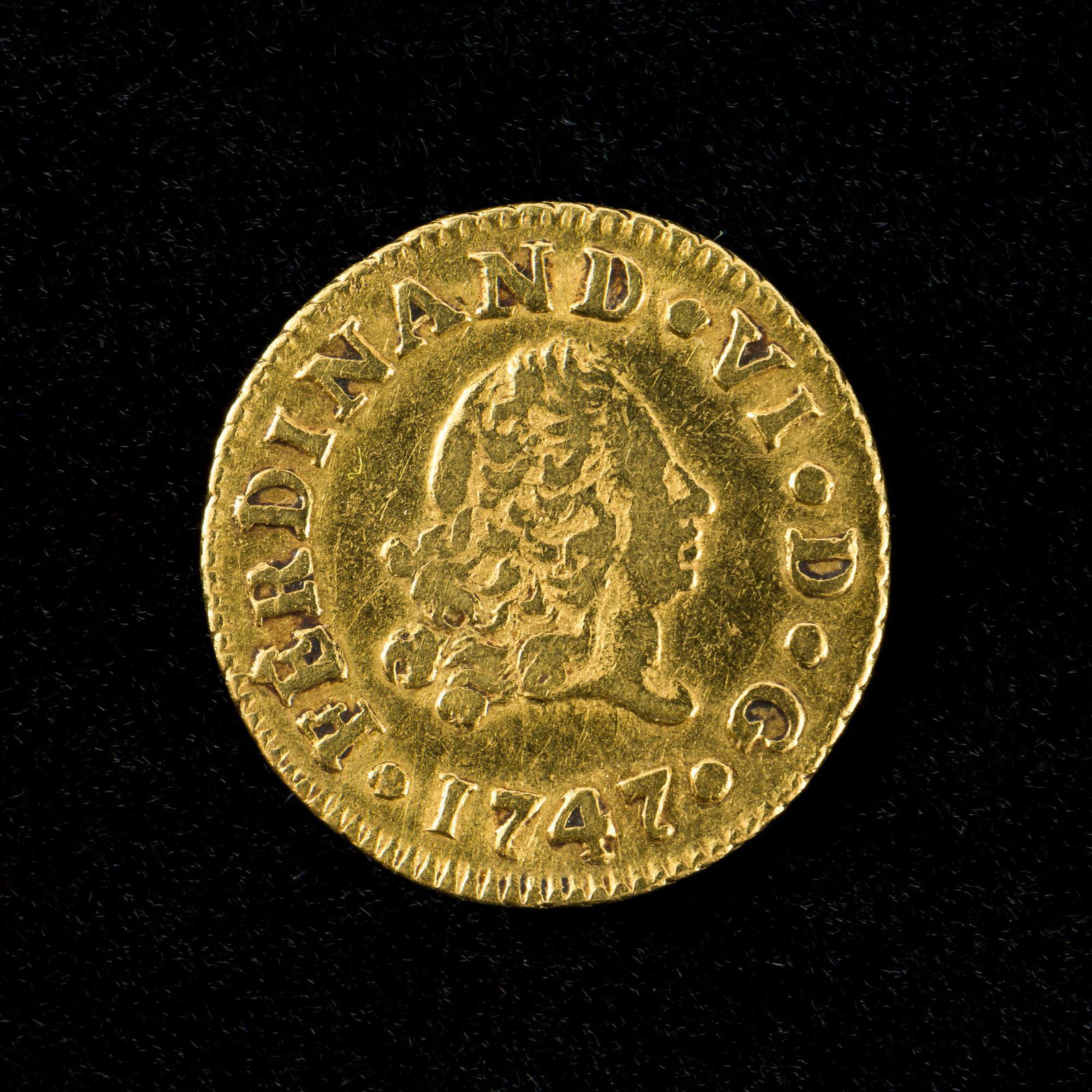 1747 Ferdinand VI Spanish 1/2 Escudos Gold Coin (1 of 2)