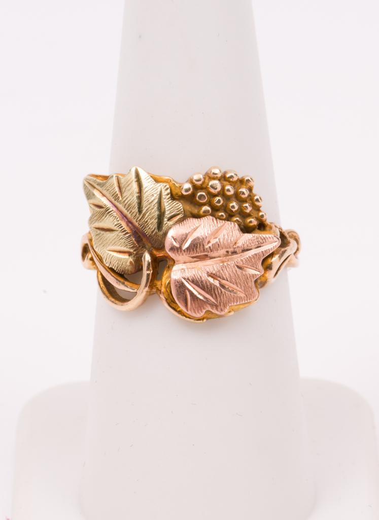 10K Black Hills Gold Ring (1 of 3)