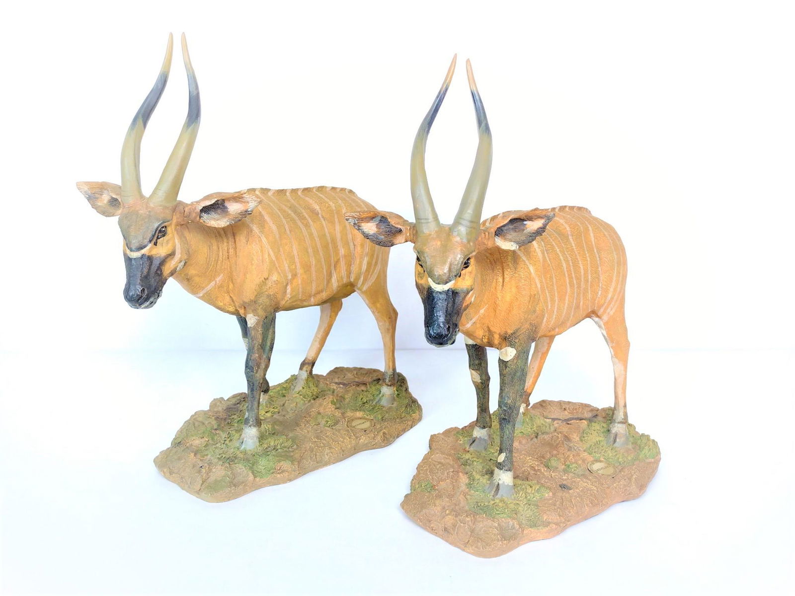 2 Gazelle Novellino Figurines (1 of 4)