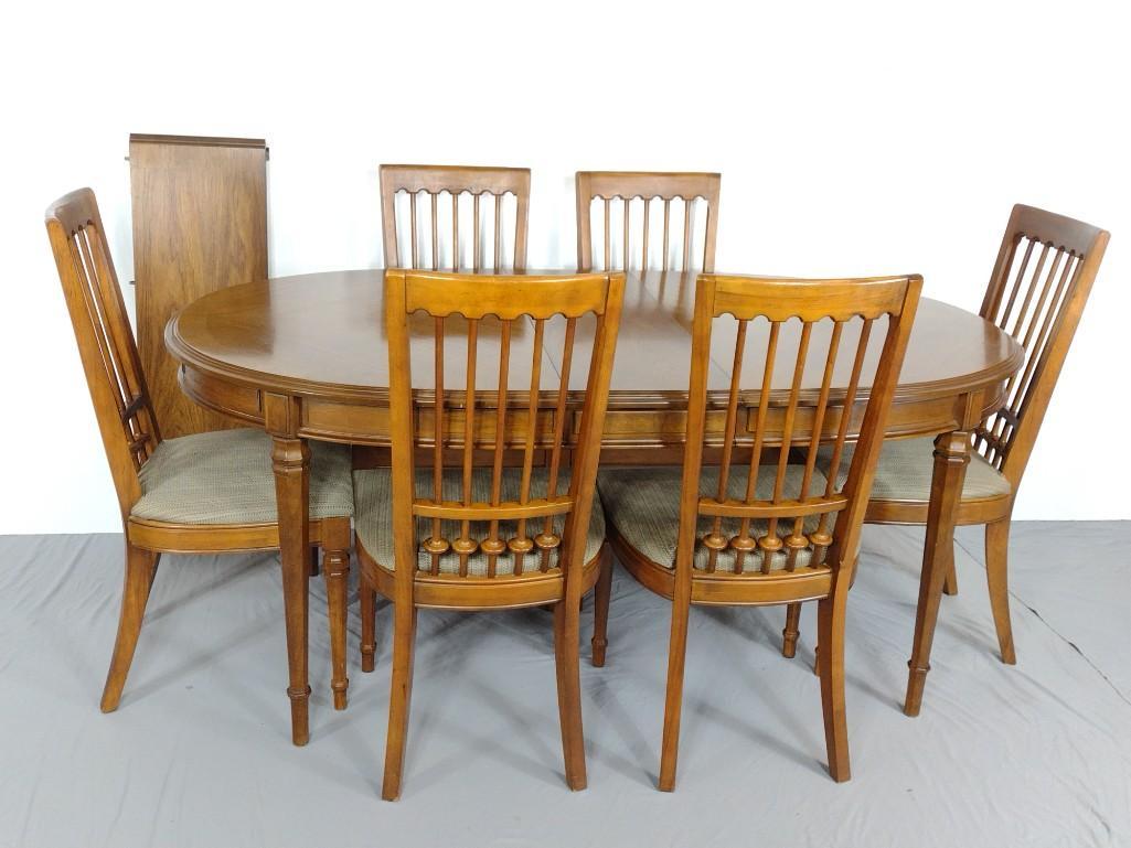 Drexel Dining Room Table With 6 Chairs and 2 Leaves (1 of 9)