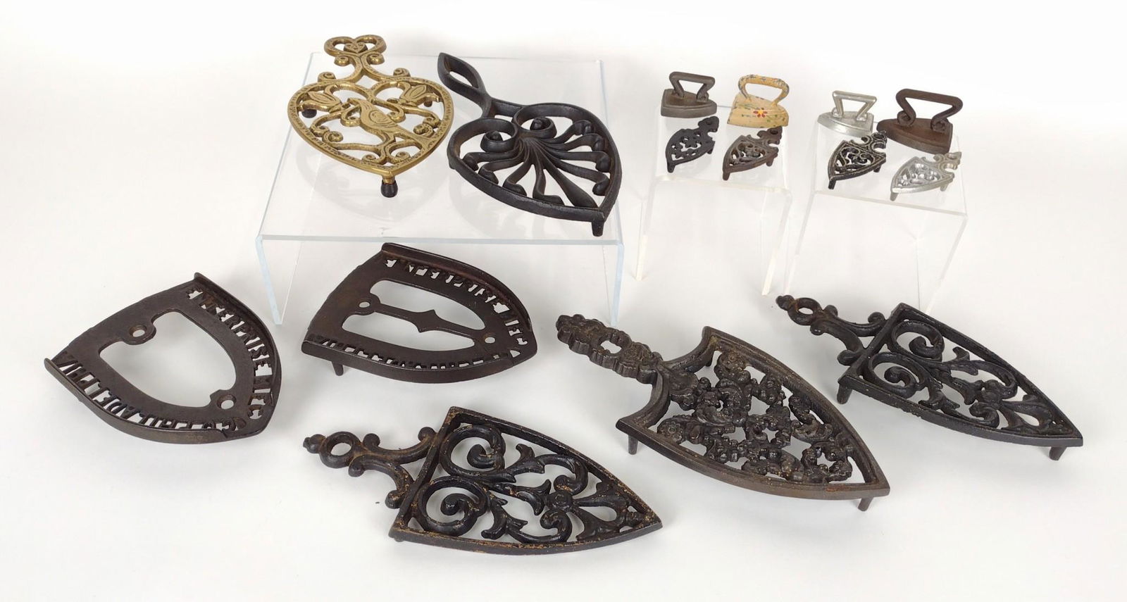 15 Trivets and Minature Irons (1 of 5)