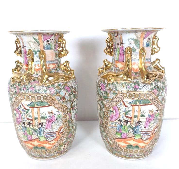 Pr Rose Medallion Vases (1 of 4)