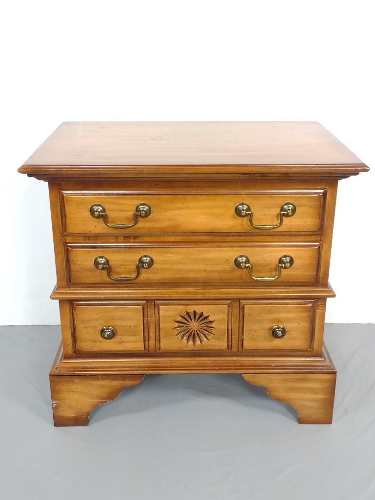 Pennsylvania House Night Stand (1 of 6)