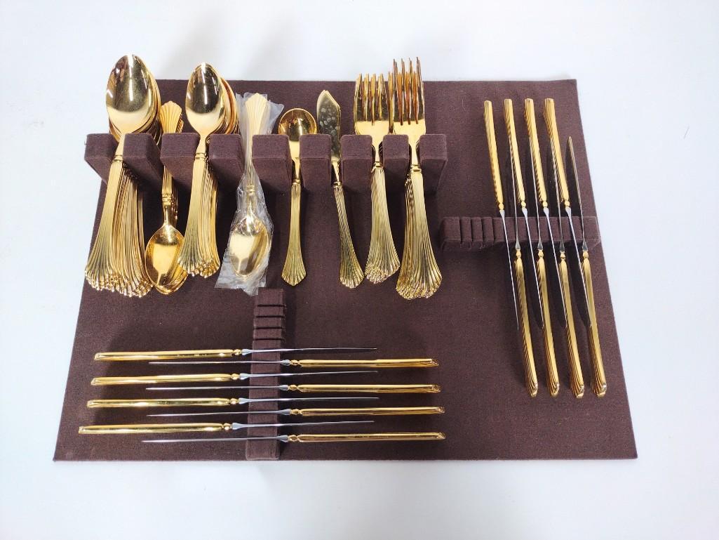 100 Pcs Stainless Steel Flatware (1 of 3)