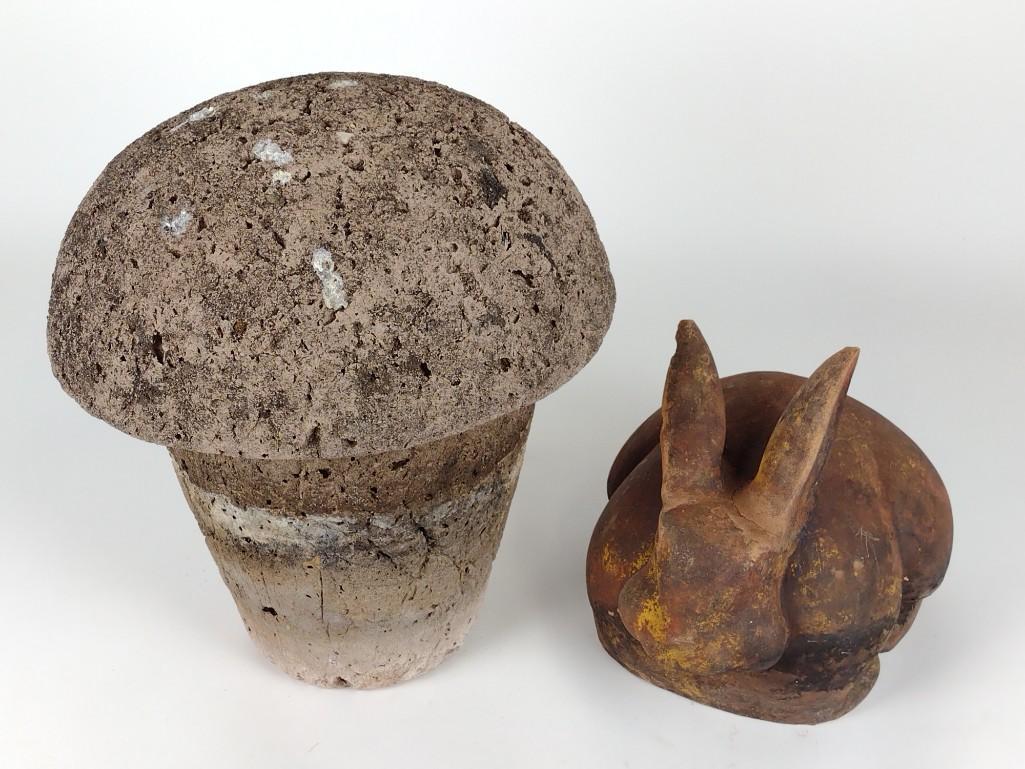 2 Lawn Ornaments incl Concrete Toadstool (1 of 4)