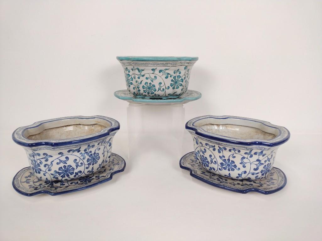 3 Ceramic Planters with Under Plates (1 of 7)