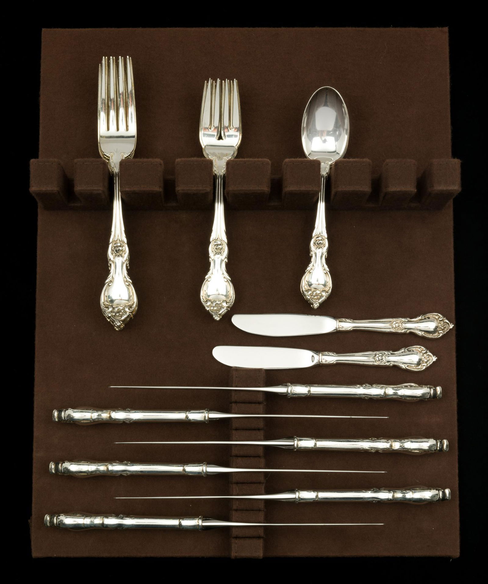 25 Pcs Lunt Alexandra Sterling Flatware (1 of 7)