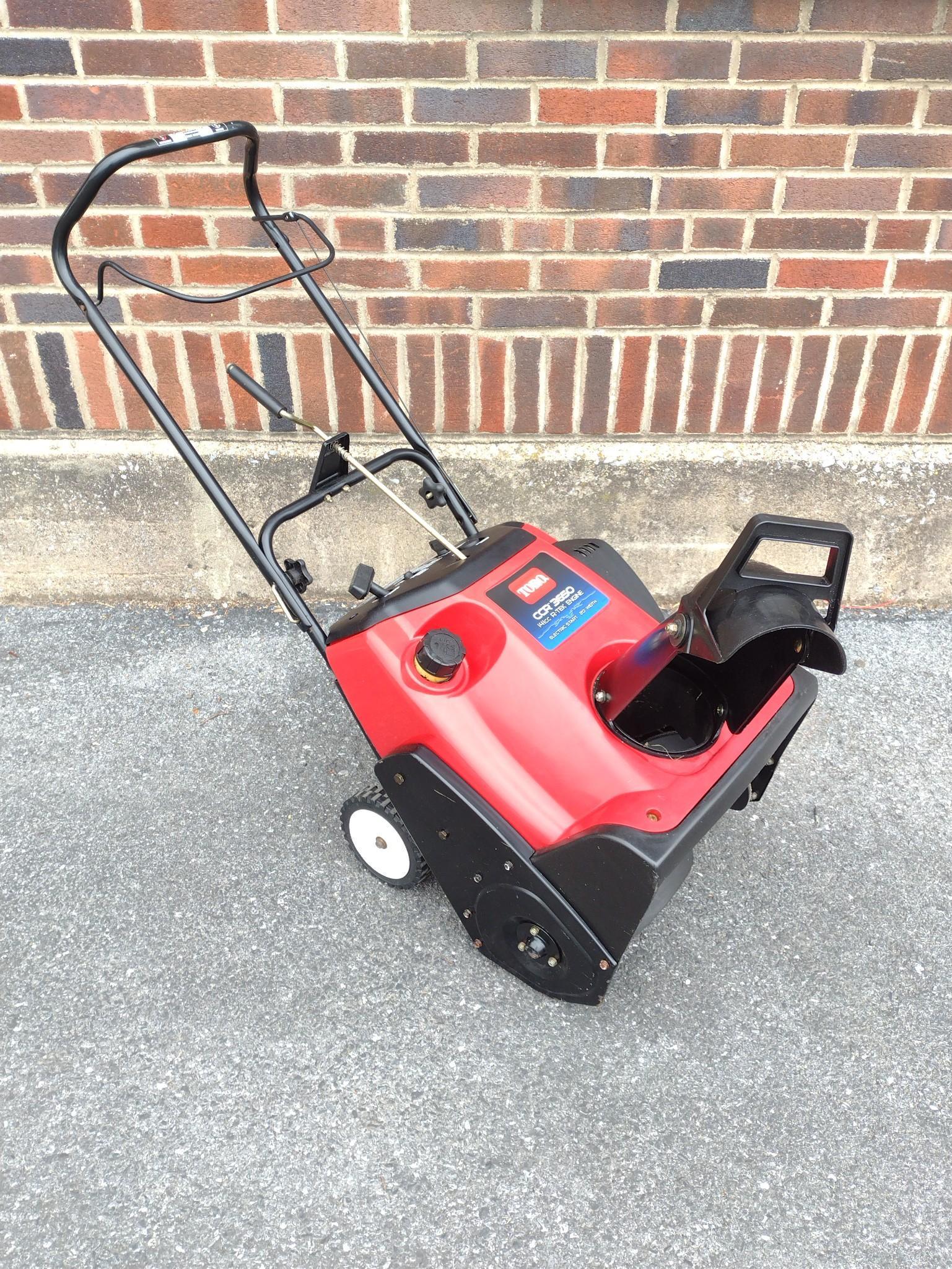 Toro CCR 3650 Snow Blower (1 of 5)