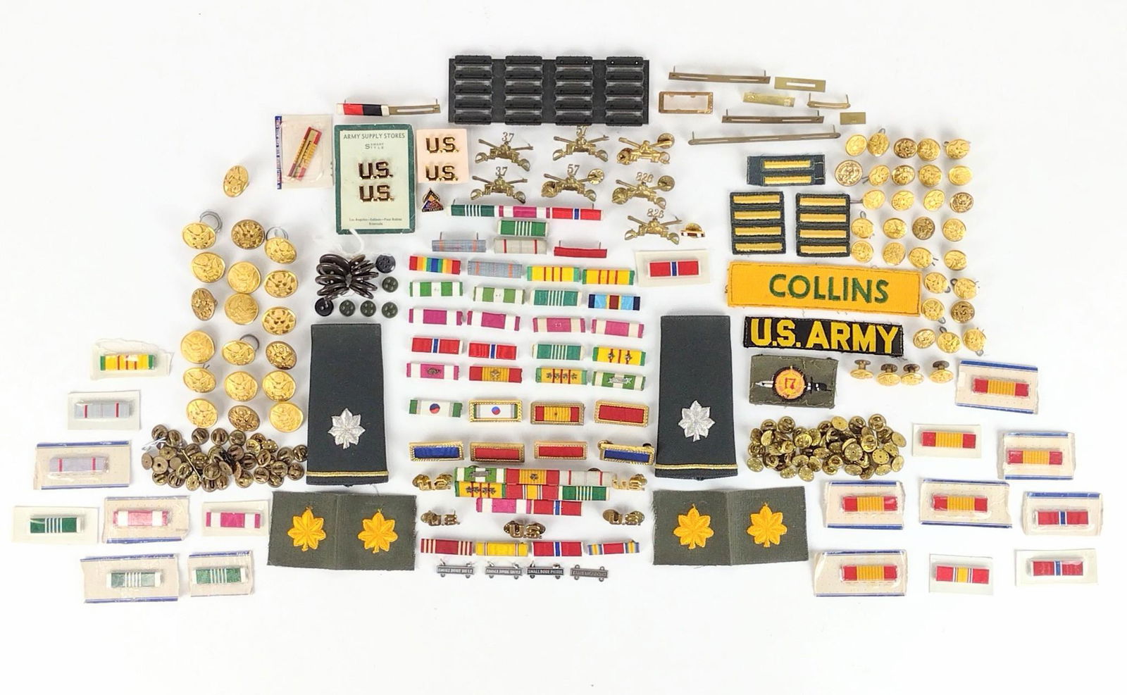 Large Grouping Military Buttons & Insignia (1 of 12)