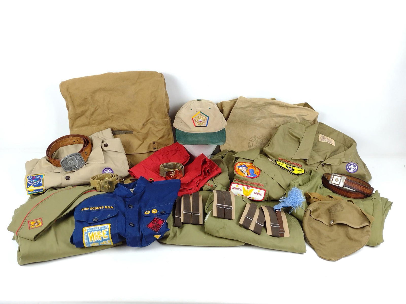 26 Pcs Boy Scout Clothing & Bags (1 of 2)