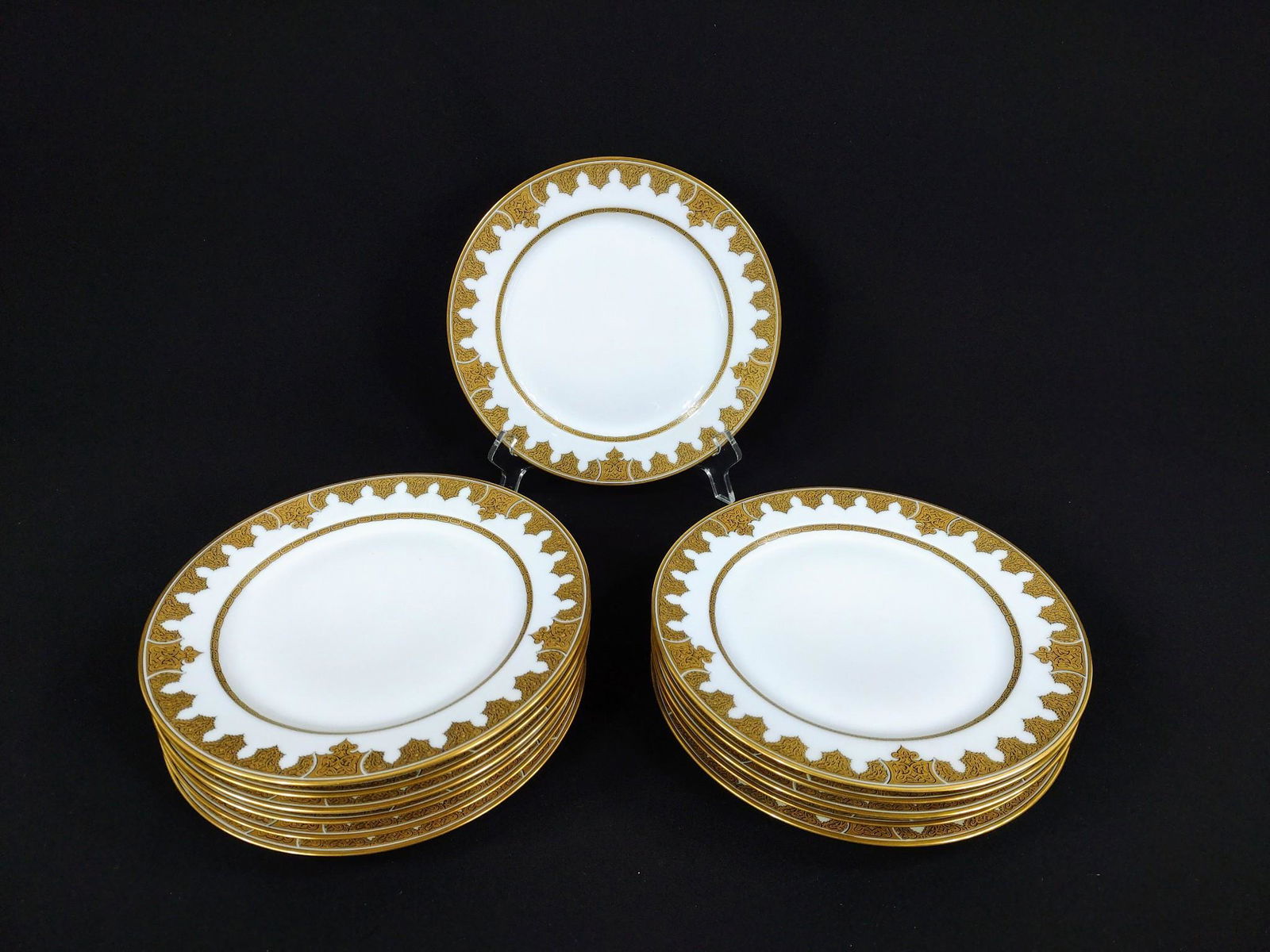 12 Havilland Limoges Plates (1 of 3)