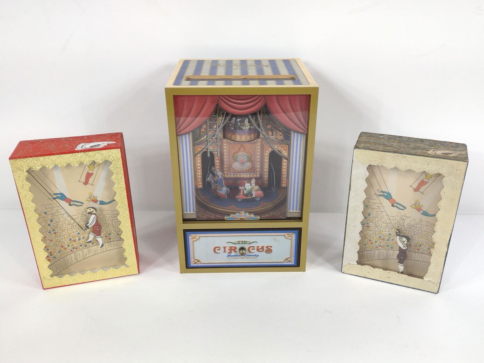 3 Pcs Circus Toys Incl Man On the Flying Tapeze (1 of 9)