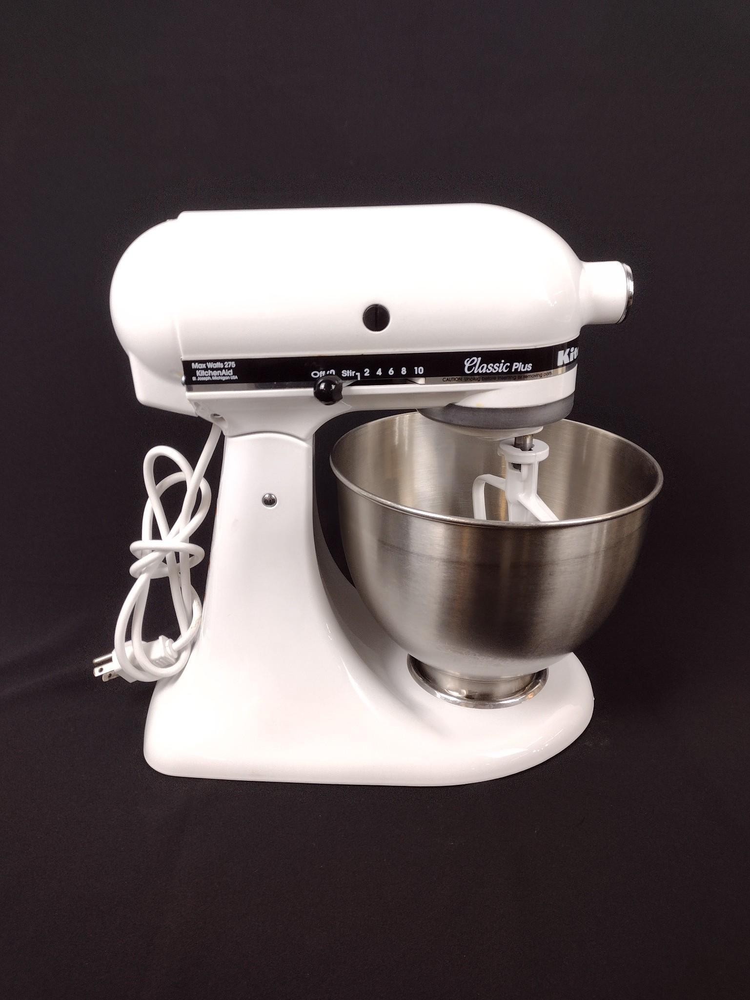 KitchenAid Classic plus Stand Mixer (1 of 5)