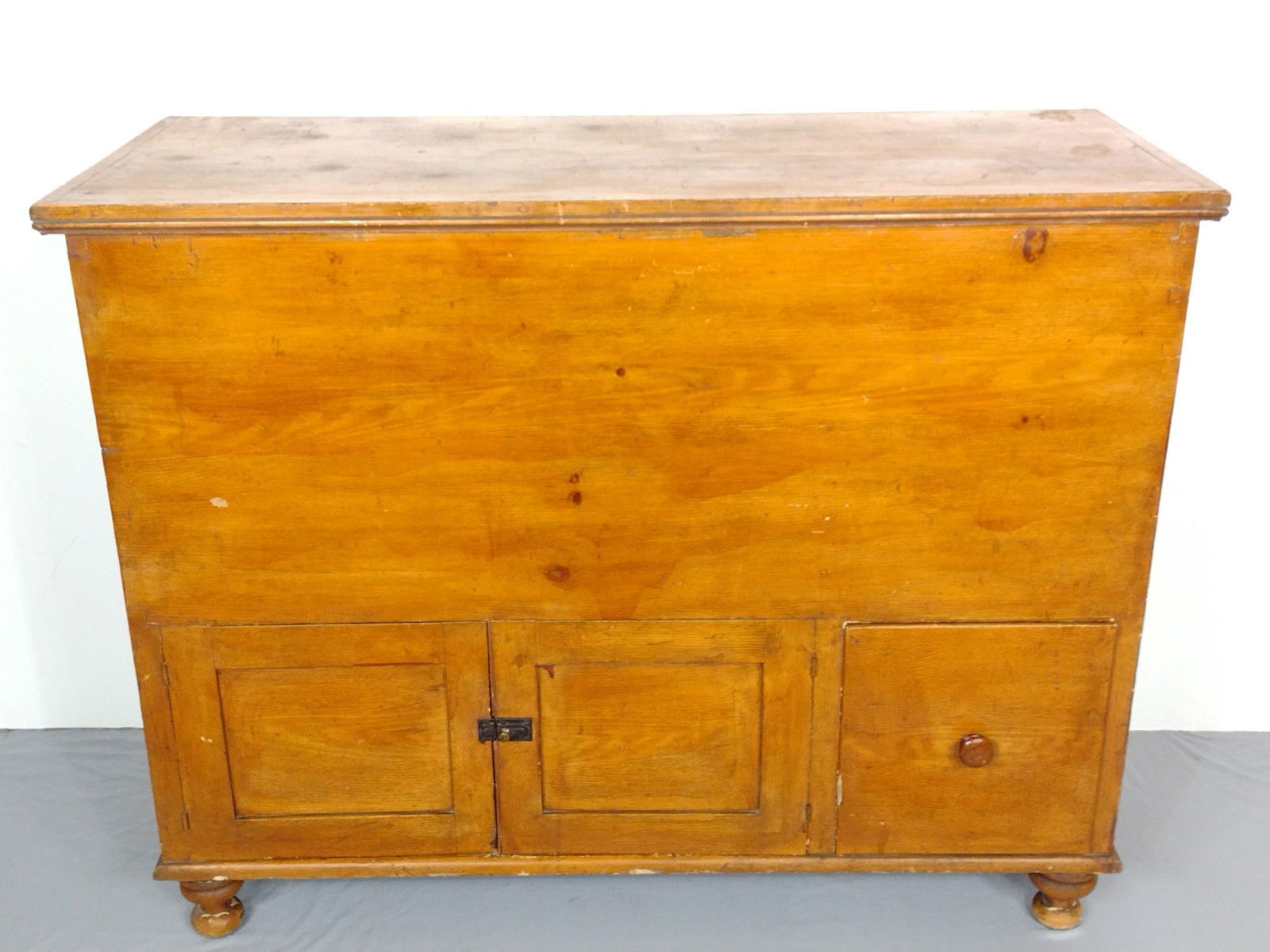 Antique Flour Chest (1 of 7)