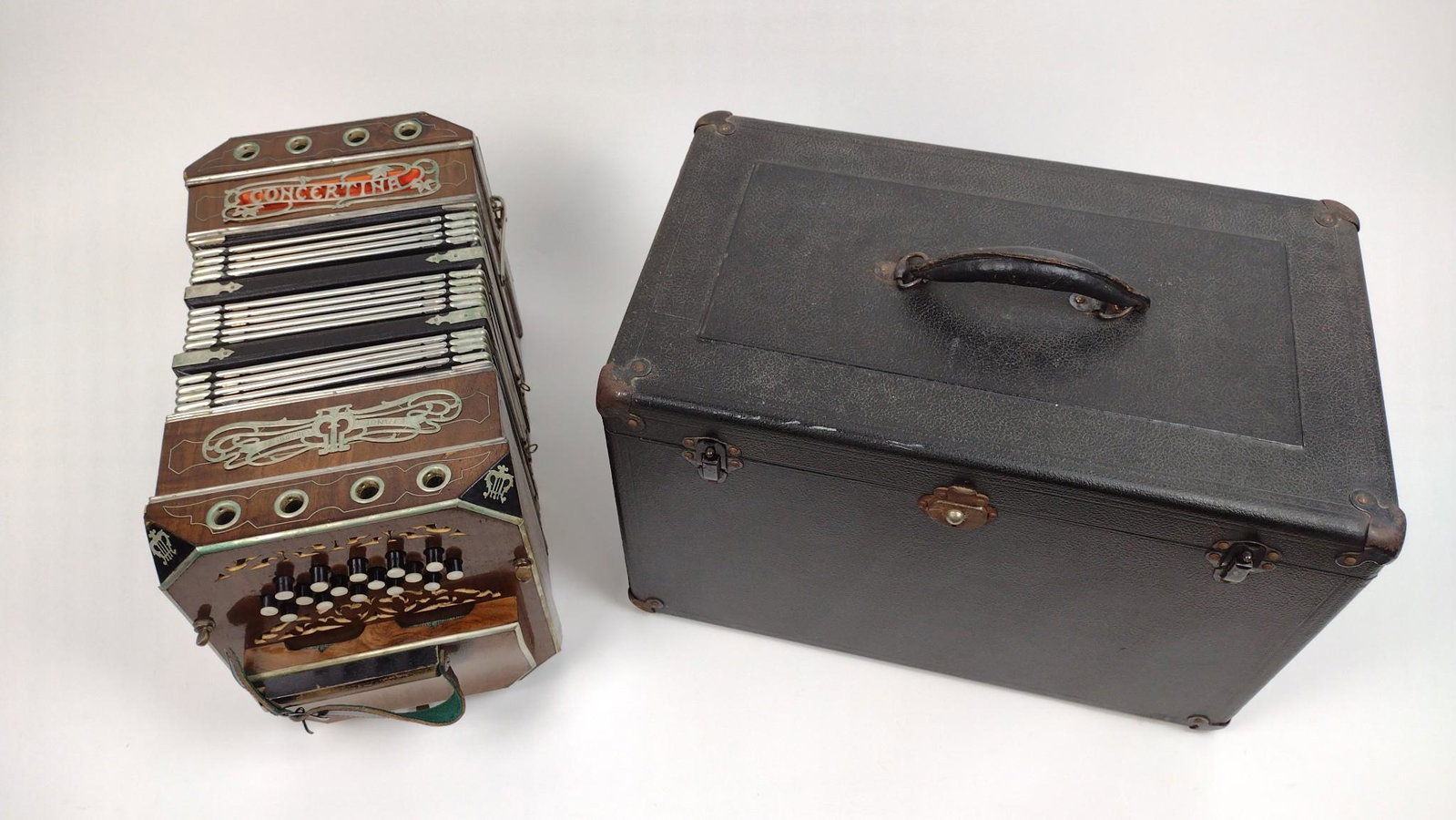 F. Lange Chimnitzer Concertina with Case: Case: 18" wide X 10-1/2" deep X 12" high. DM
