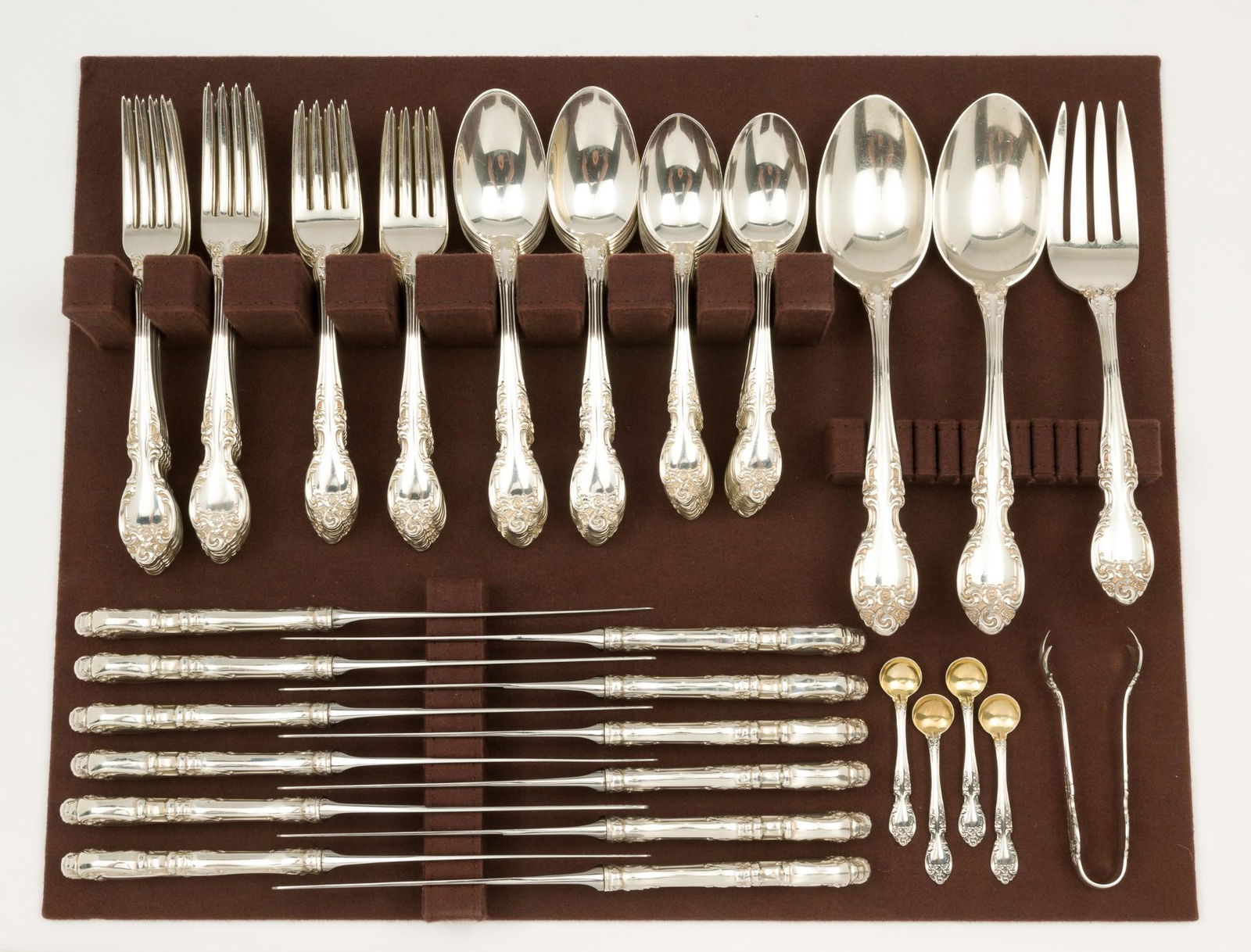 74 Pcs Gorham Melrose Sterling Flatware (1 of 7)