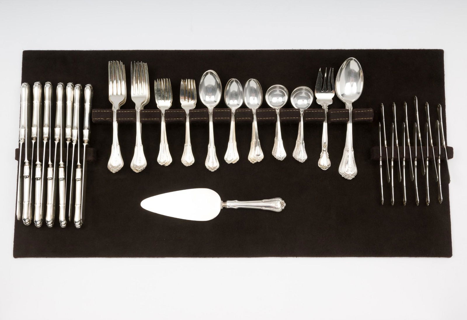 82 Pcs Gorham Norfolk Sterling Flatware Service for 12 (1 of 8)