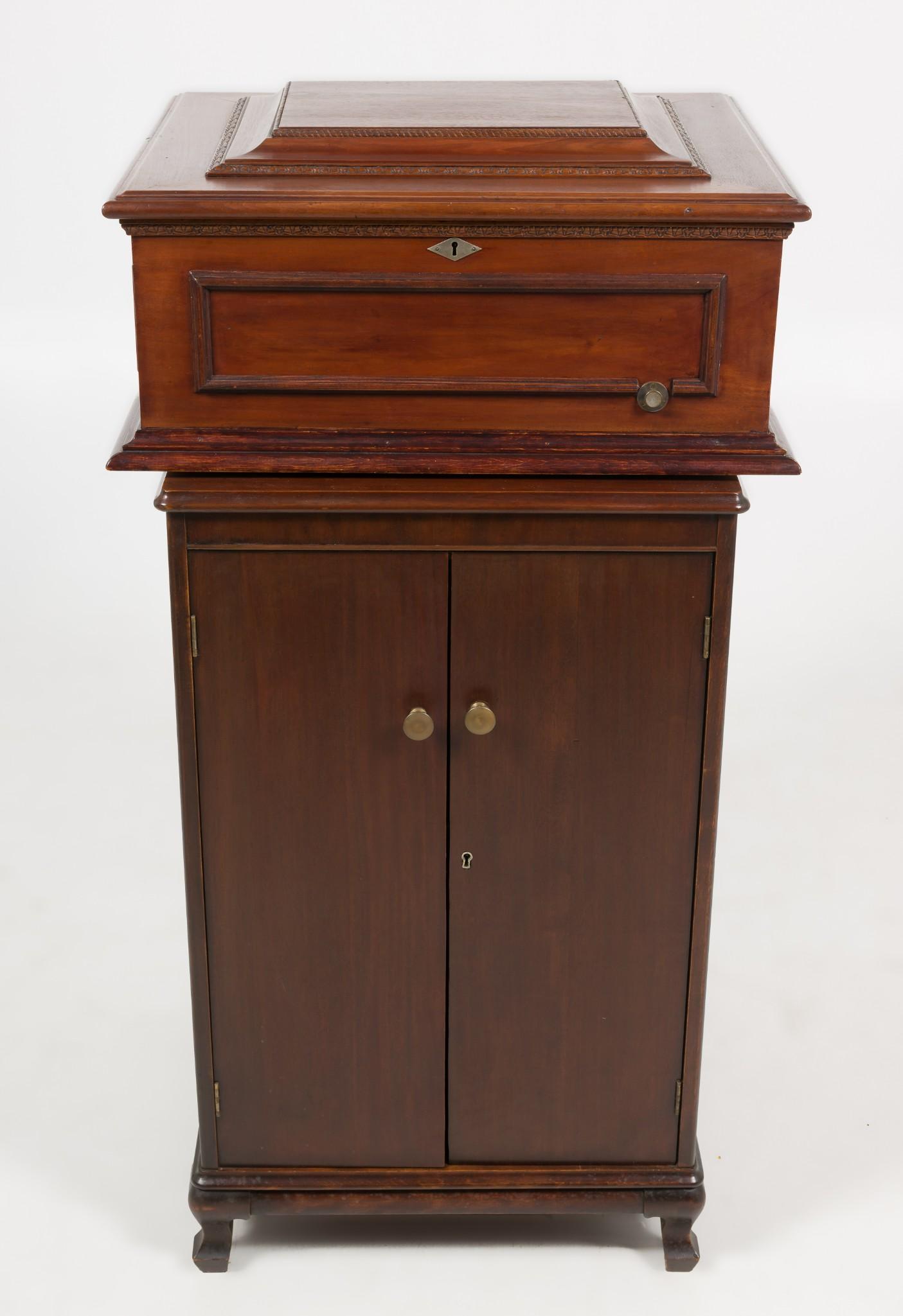 Symphonion Disc #143 Music Box W/ Cabinet (1 of 11)