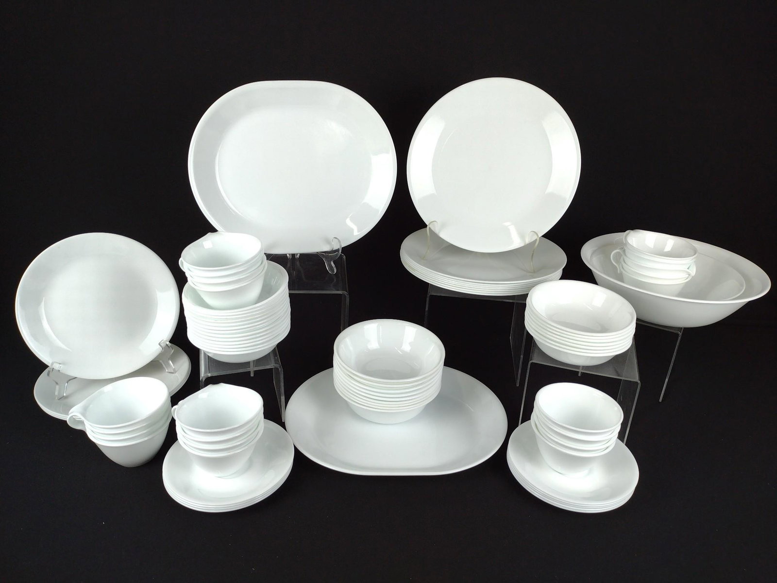 75 Pcs Corelle Dinnerware (1 of 9)