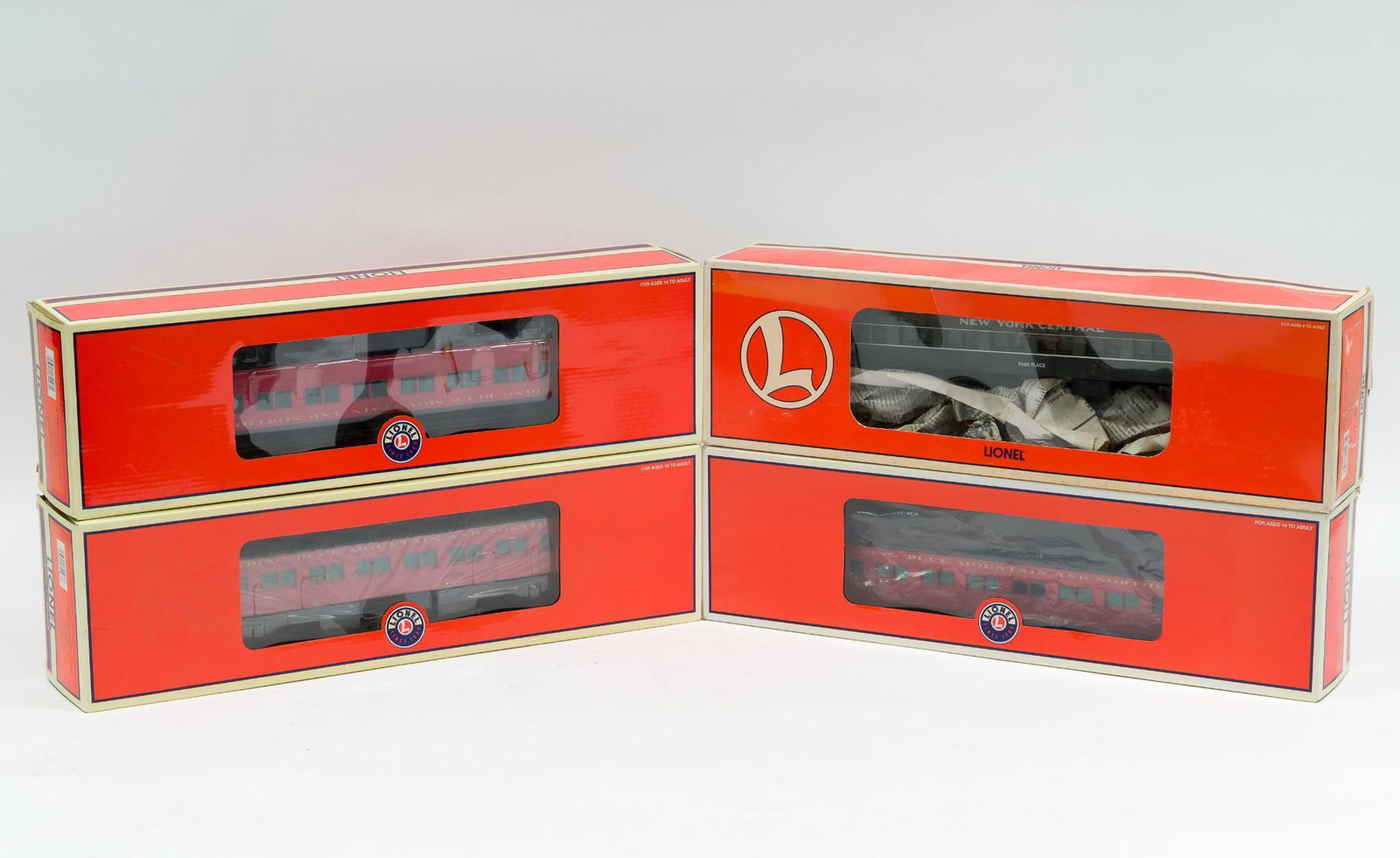 4 Lionel Heavyweight Coach Cars in OBs (1 of 9)