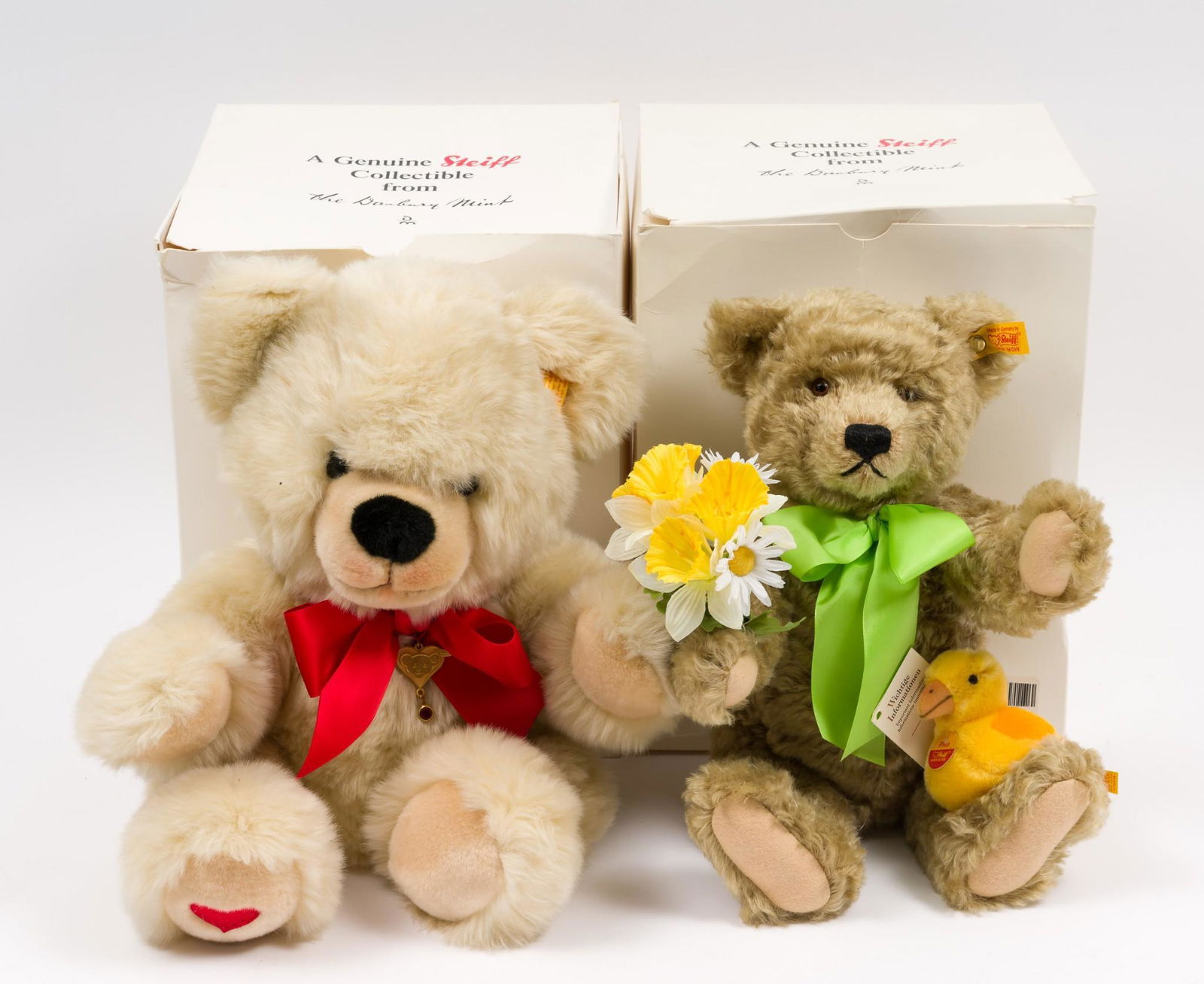 2 Steiff Danbury Mint Bears, Daphne and Romeo (1 of 5)