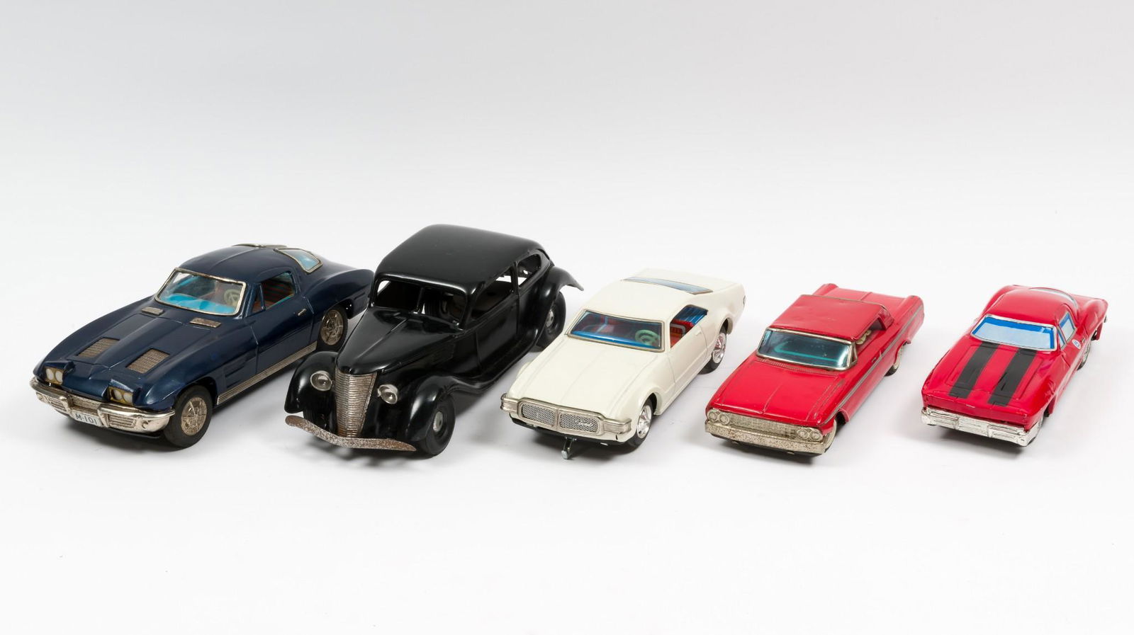 5 Tin Litho Friction & Battery Operated Cars (1 of 16)