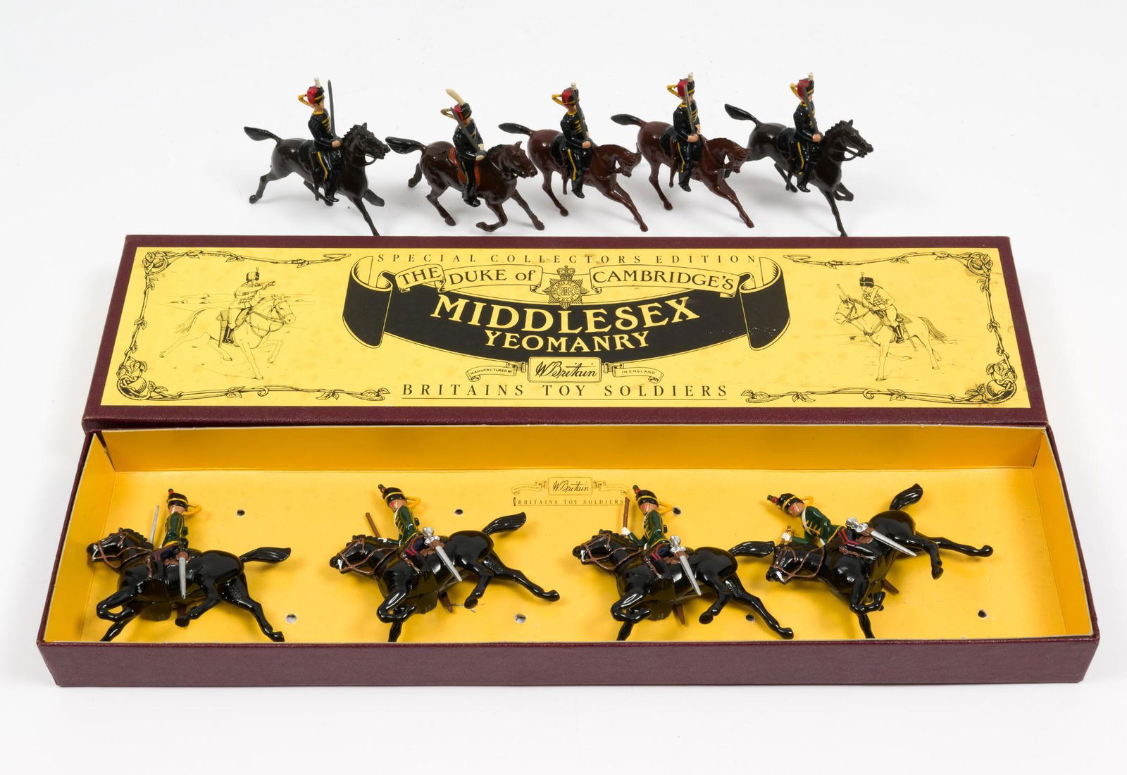 9 Britains Soldiers Incl #2075 & #8812 (1 of 3)