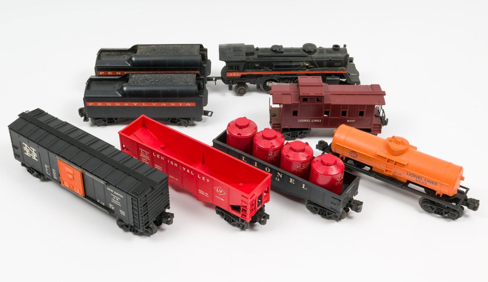 Lionel PA Railroad Steam Loco 250  & Freight Set (1 of 15)