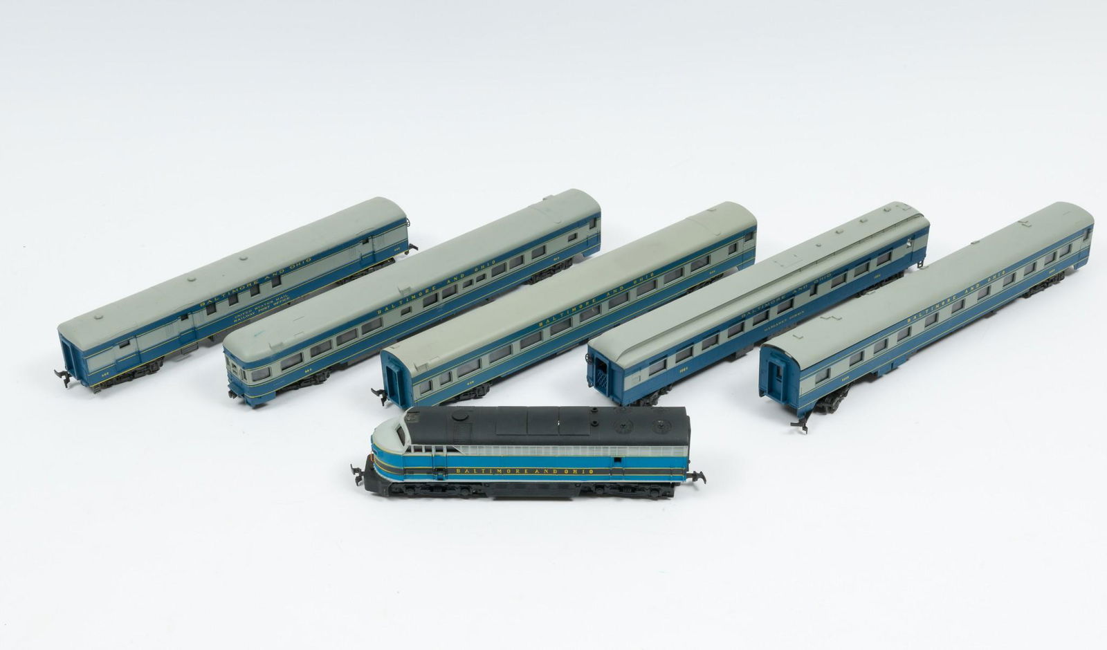 HO Scale Baltimore & Ohio Passenger Set (1 of 4)