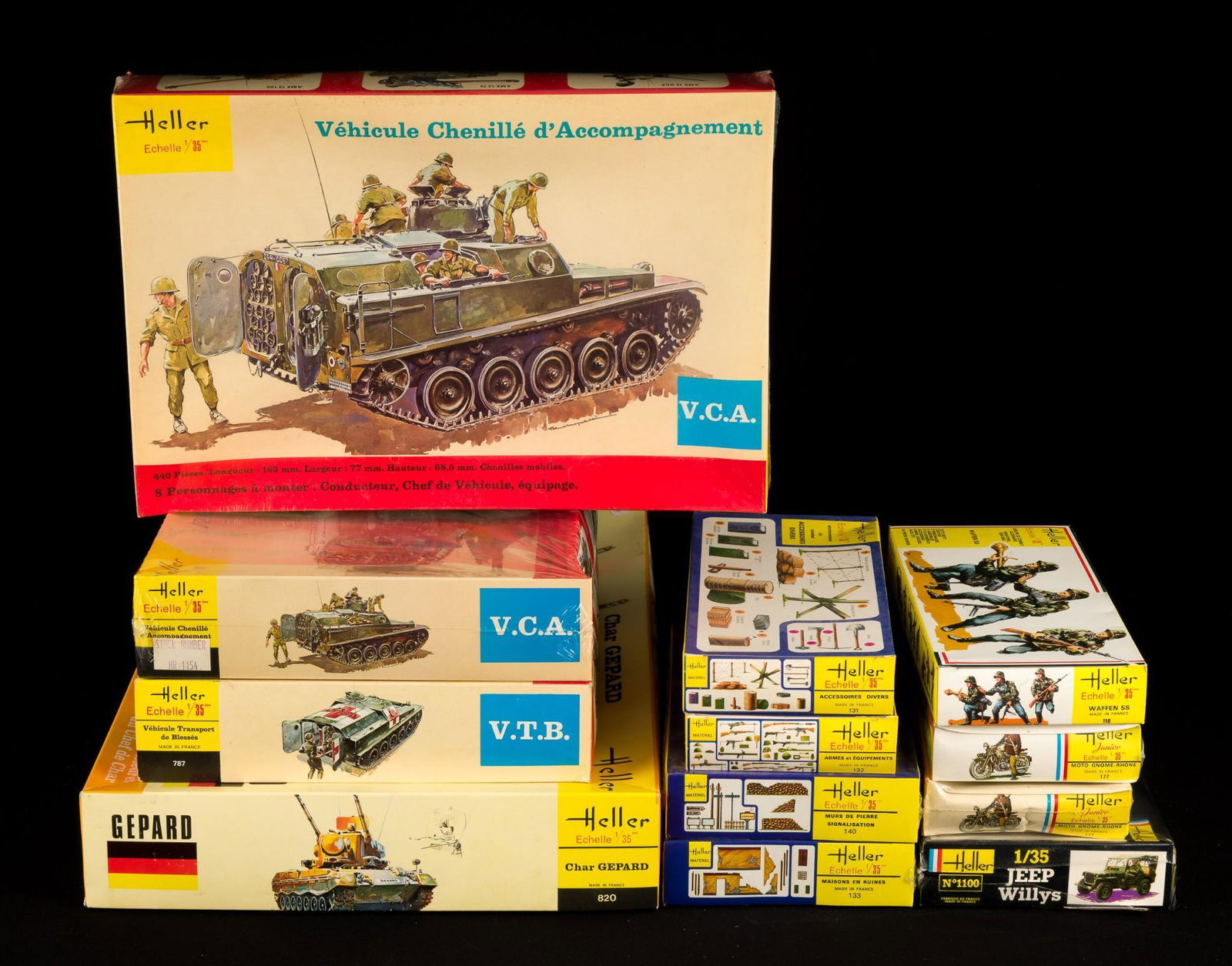 12 1/35 Scale Heller Military Models (1 of 4)