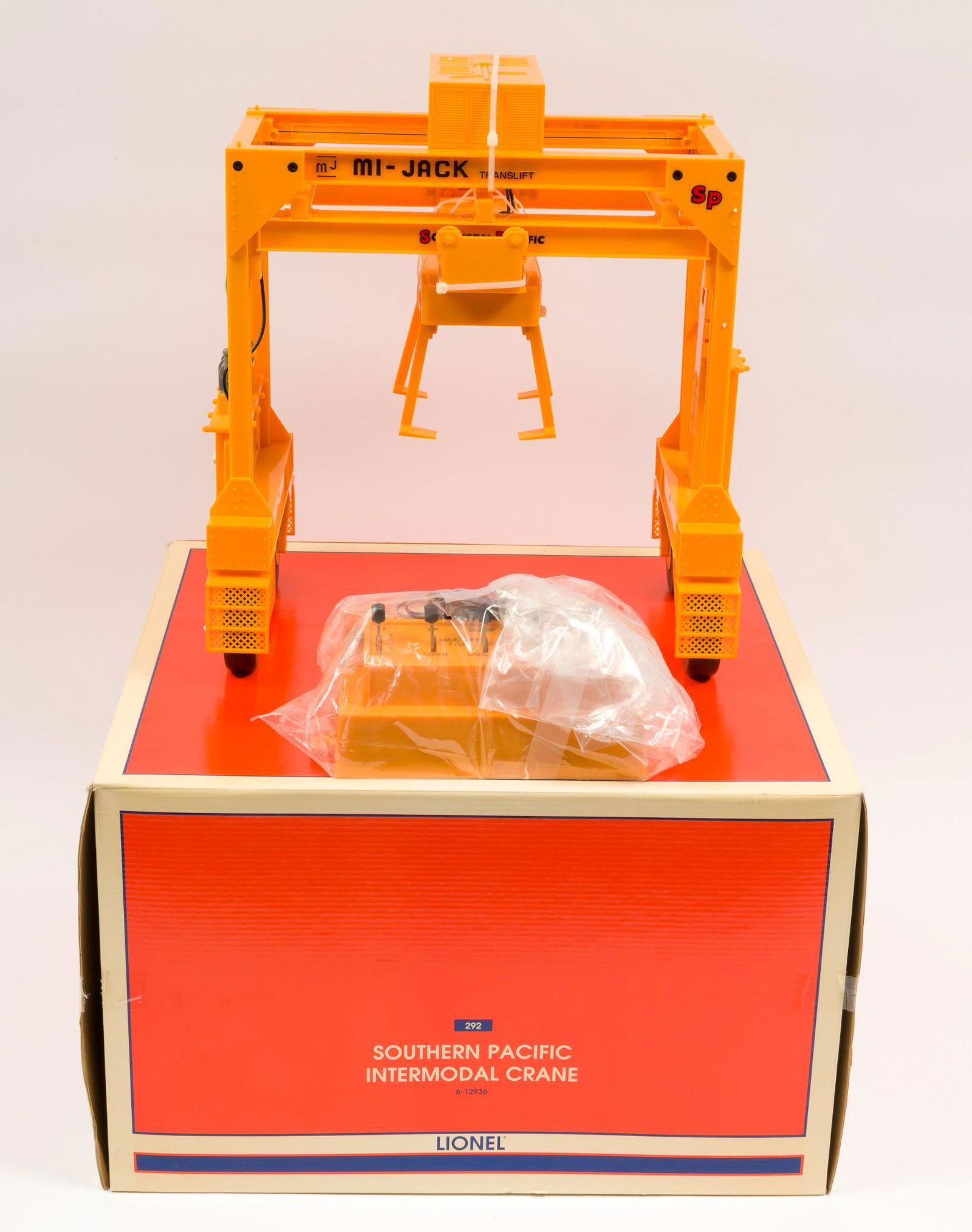Lionel Southern Pacific Intermodal Crane with OB (1 of 3)
