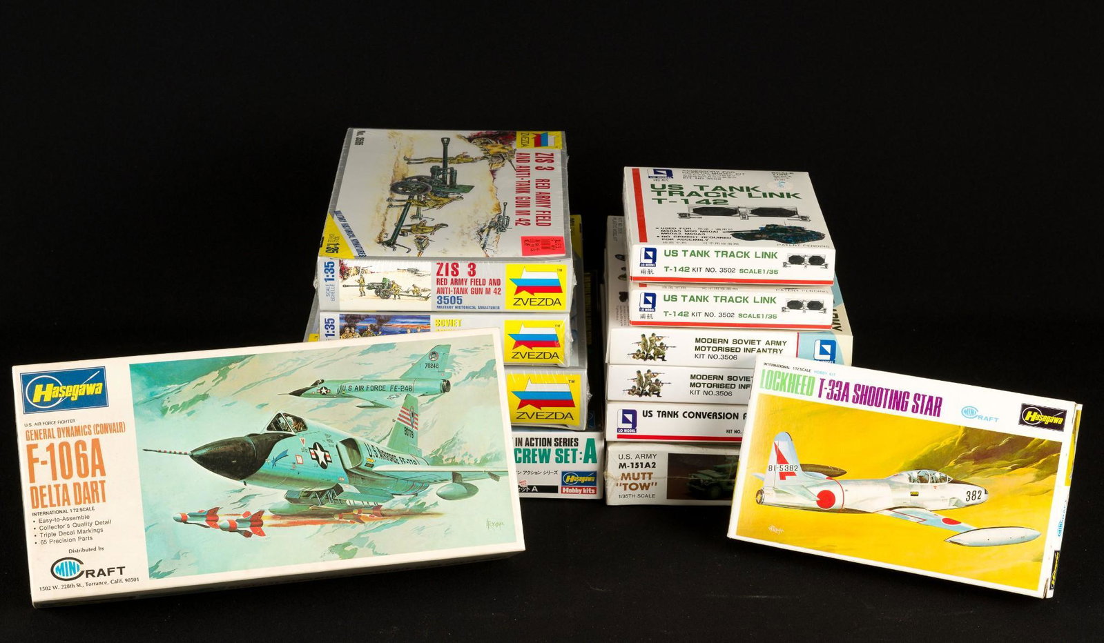 12 Hasegawa & LO Model Military Models: Twelve Hasegaway & LO Model military models. Includes 1/35 nos. 3505, 3508, 3517, two 3506, 3501, 1325, two 3502. 1/72 no. JS-054. 1/48 nos X48-4. All appear complete in original boxes. Some factory s
